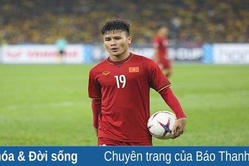 Nghĩ từ chuyến hồi hương của tiền đạo Quang Hải