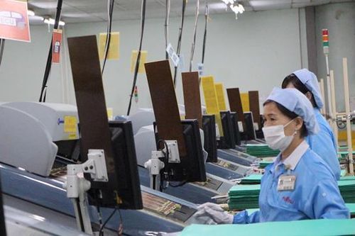 Hàng loạt thông tư về tiền lương, bảo hiểm xã hội bị bãi bỏ từ 15/11