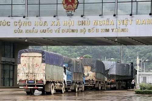 Trung Quốc chống dịch dai dẳng, giá trị xuất, nhập khẩu qua Lào Cai 'tuột dốc'