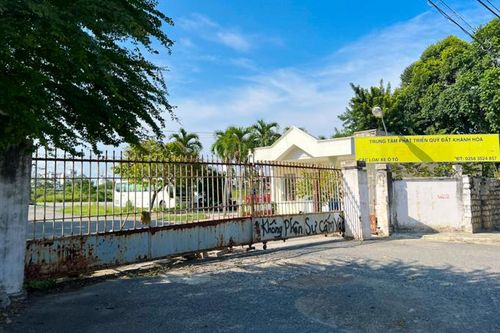 Vì sao Giám đốc Trung tâm Phát triển quỹ đất Khánh Hòa bị cách chức?
