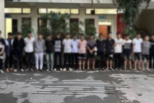 Hà Nội: Bắt giữ 18 đối tượng mang hung khí gây rối trật tự công cộng
