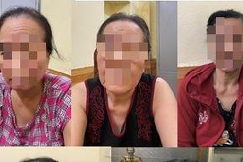 Bắt nhóm phụ nữ U60, U70 ở Hà Nội chơi xóc đĩa online