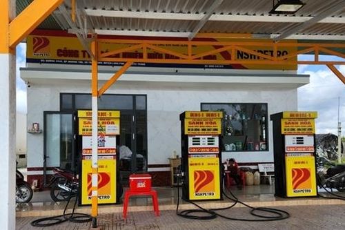Sóc Trăng: Cây xăng lại đóng cửa, nhân viên báo hết xăng