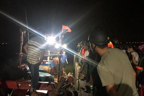 Thừa Thiên Huế: Cứu nạn 9 ngư dân trên tàu cá bị chìm giữa biển