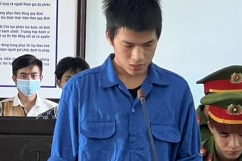 Đối tượng côn đồ cầm dao chém người giữa đường lãnh án