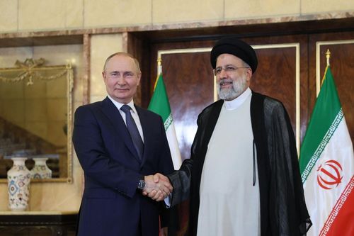Dầu mỏ Nga vượt qua các lệnh trừng phạt nhờ 'kinh nghiệm Iran'