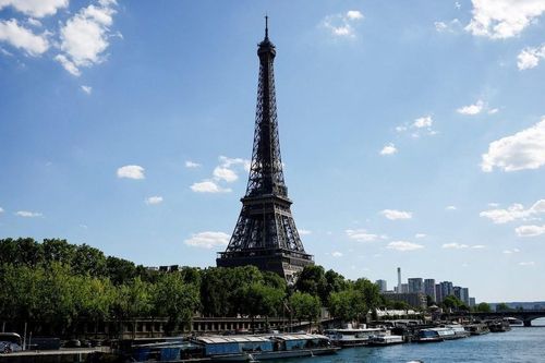 Bị phản đối mạnh, Paris bỏ ý định xây nhà gần chân tháp Eiffel
