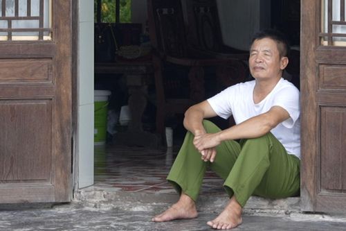 Nhìn lại thấy ánh sáng sau 26 năm mù lòa