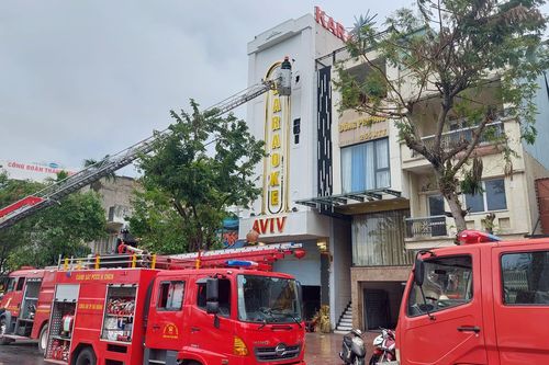 Kịp thời dập tắt đám cháy tại một quán karaoke ở Đà Nẵng