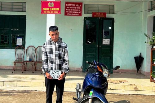 Bắt nóng thanh niên táo tợn cướp dây chuyền của người phụ nữ
