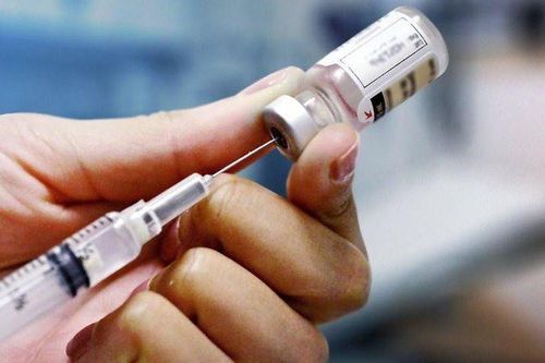 Tự tiêm thuốc bổ nhiều lần, người phụ nữ bị áp xe