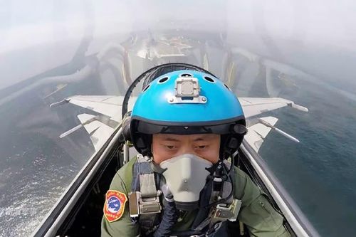 Hải quân Trung Quốc đối mặt với thiếu hụt lực lượng phi công có trình độ