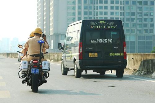 Xử lý 48 trường hợp vi phạm giao thông tại Vành đai 3 trên cao