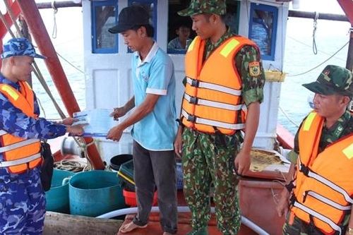 Đẩy mạnh tuyên truyền pháp luật cho ngư dân, sớm gỡ 'thẻ vàng' IUU