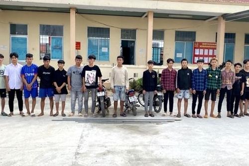 Ngăn chặn 2 nhóm thanh niên sử dụng hung khí hỗn chiến
