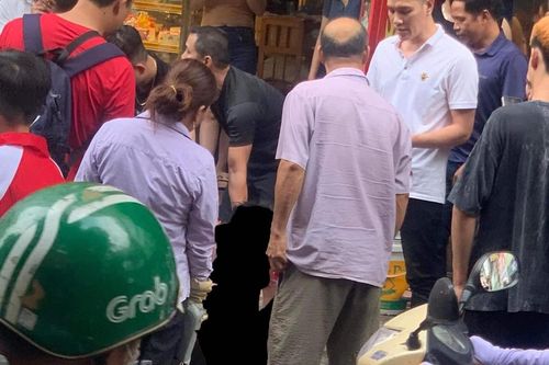 Bắt nghi phạm vờ mua vàng rồi bỏ chạy ở Hà Nội