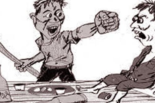 Nghi hàng xóm tán tỉnh người yêu, vác dao đến nhà nạn nhân chém loạn xạ