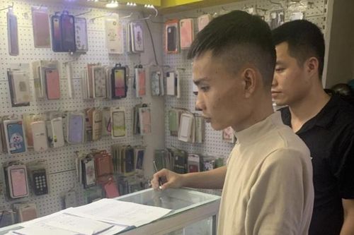 Vào tiệm vàng nhờ đi vệ sinh rồi đột nhập cuỗm tài sản