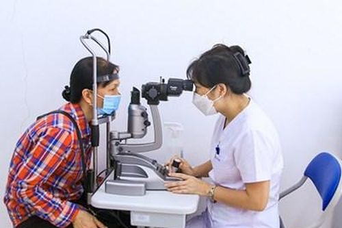 Chăm lo sức khỏe cho người cao tuổi