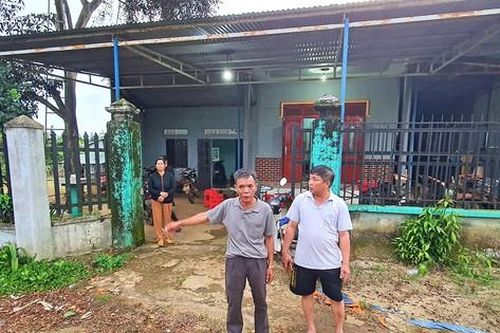 Nguy cơ mất đất vì giao sổ đỏ cho cán bộ xã