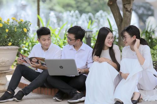 Bộ GD&ĐT báo cáo Quốc hội về công tác tuyển sinh đại học