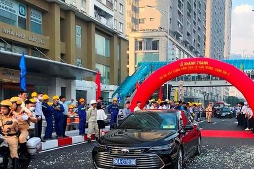 Thông xe hầm chui Lê Văn Lương, xóa điểm đen ùn tắc giao thông