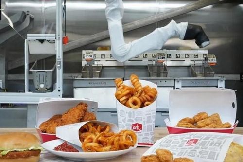 Robot thay thế nhân viên phục vụ đồ ăn nhanh tại chuỗi nhà hàng ở Mỹ