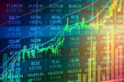 Được phiên 'đầu xuôi đuôi lọt', VN Index tái lập mốc 1.100 điểm