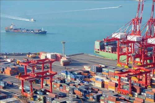 Xuất khẩu của Hàn Quốc xấu đi trong bối cảnh kinh tế toàn cầu suy thoái