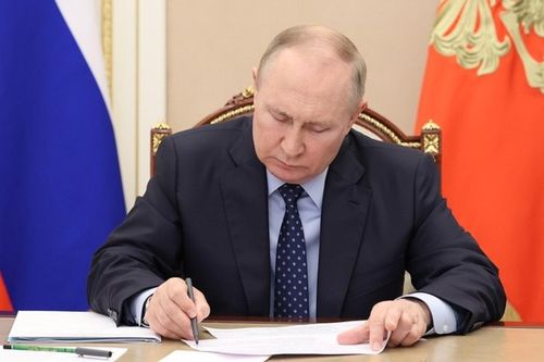 Tổng thống Nga Putin ký đạo luật sáp nhập 4 vùng Ukraine