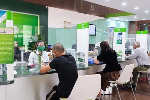 Thêm 4 ngân hàng được nới room tín dụng