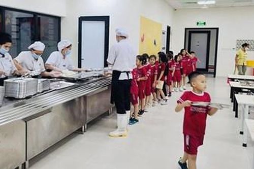 Quận Nam Từ Liêm kiểm soát an toàn thực phẩm trong trường học
