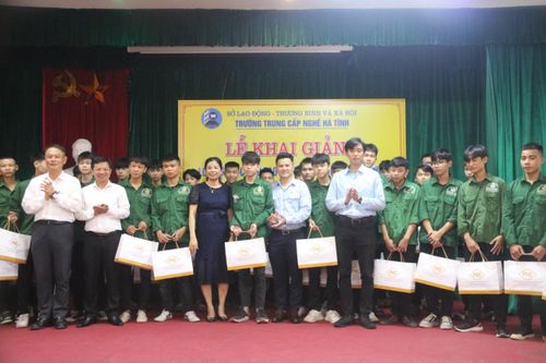Formosa hợp tác đào tạo sinh viên với Trường Trung cấp nghề Hà Tĩnh