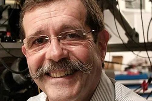 Những điều chưa biết về nhà vật lý nhận giải Nobel vật lý năm 2022