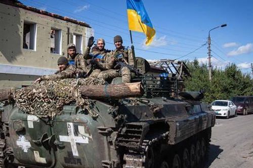 Ukraine giành lại nhiều khu vực trong tỉnh ly khai vừa sáp nhập Nga