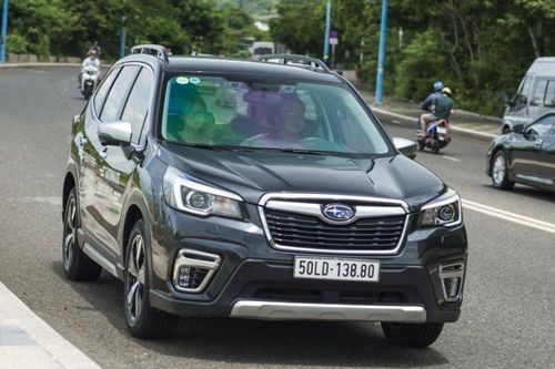 Những mẫu ô tô đang giảm giá trăm triệu tại Việt Nam