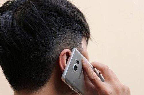 Chồng vừa khóc vừa gọi điện thông báo đã mắc COVID-19 rồi mất tích, vợ hoảng loạn tìm kiếm rồi phát hiện ra sự thật phũ phàng hơn cả tưởng tượng