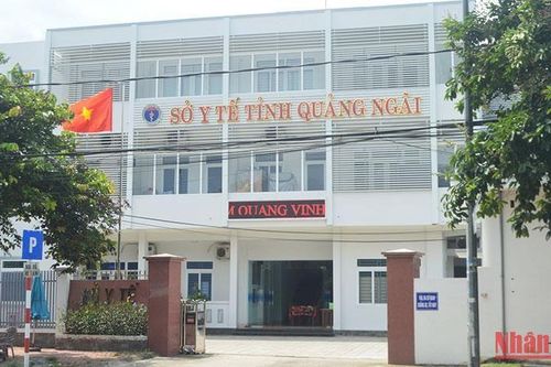 Khiển trách Giám đốc Trung tâm Kiểm soát bệnh tật tỉnh Quảng Ngãi
