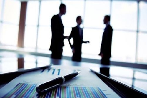 Vi phạm trong giao dịch cổ phiếu, Louis Holdings bị phạt 185 triệu đồng