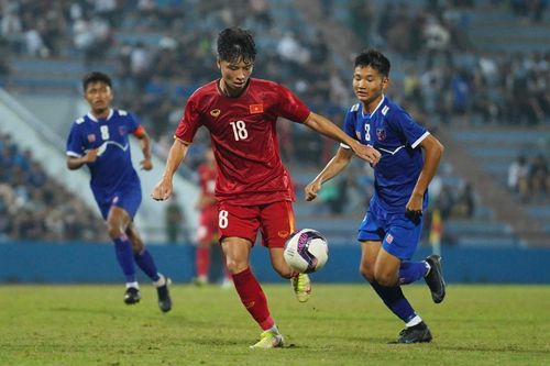 Thắng đậm Nepal, U17 Việt Nam đòi lại ngôi đầu bảng từ Thái Lan