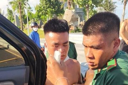 Đồn Biên phòng Tuy Hòa cứu một thiếu niên bị đuối nước