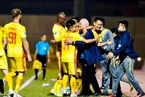 Hai CLB có tiếng ở V.League nhận án phạt từ AFC