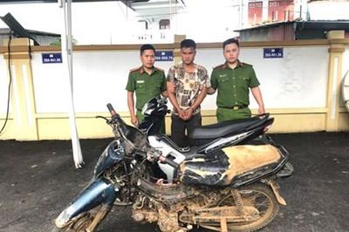 Bắt 2 đối tượng liên quan đến 2 vụ trộm cắp tài sản