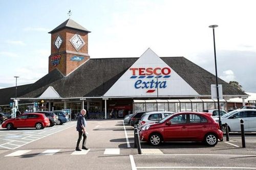 Tesco dự định cắt giảm hơn 300 việc làm tại trụ sở chính