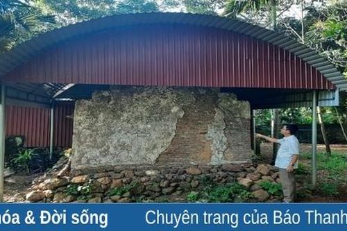 Di tích lịch sử nghè Đồi Sao có nguy cơ trở thành phế tích