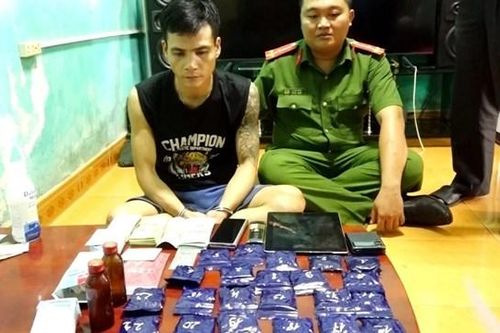 Quảng Bình: Bắt 'con buôn' tàng trữ hơn 5.500 viên ma túy để bán kiếm lời