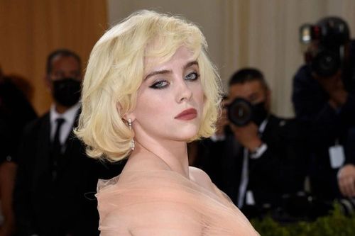 Xu hướng làm đẹp giống Marilyn Monroe