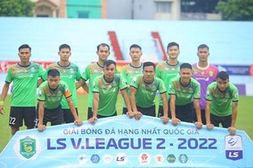 Thoát cảnh lục bình trôi sông