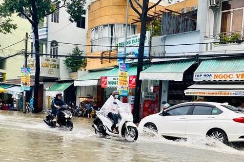 Mực nước đầu nguồn lên, nguy cơ xảy ra ngập lụt ở vùng trũng thấp, vùng ven sông