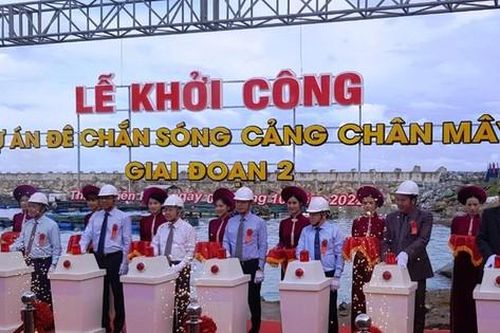 TT-Huế khởi công xây dựng đê biển chắn sóng trị giá 757 tỷ đồng